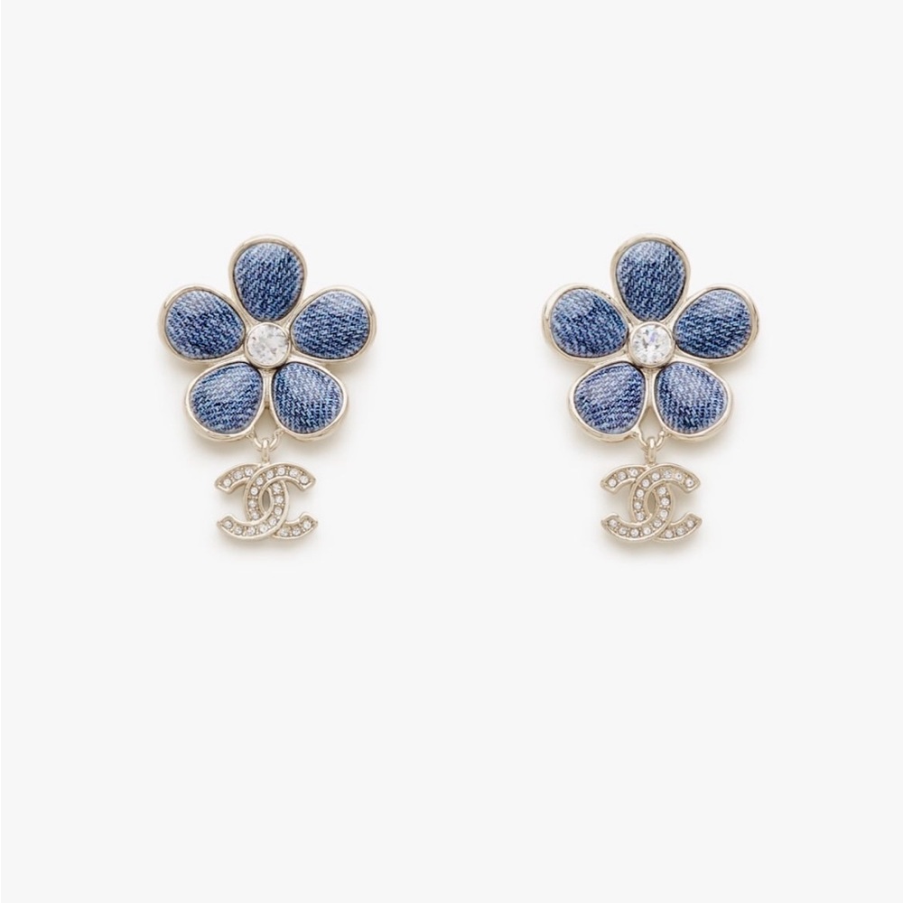 Chanel pendant Earrings